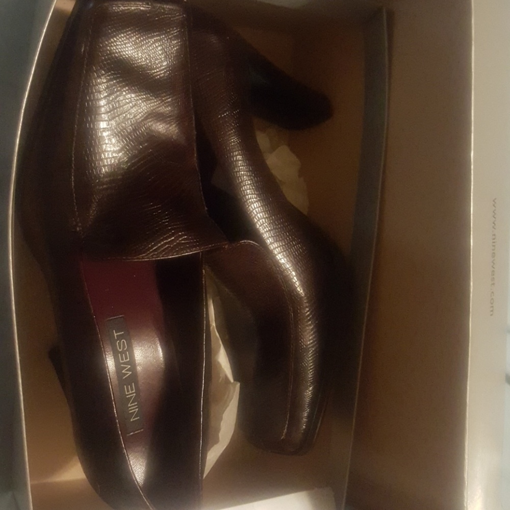 Career shoes